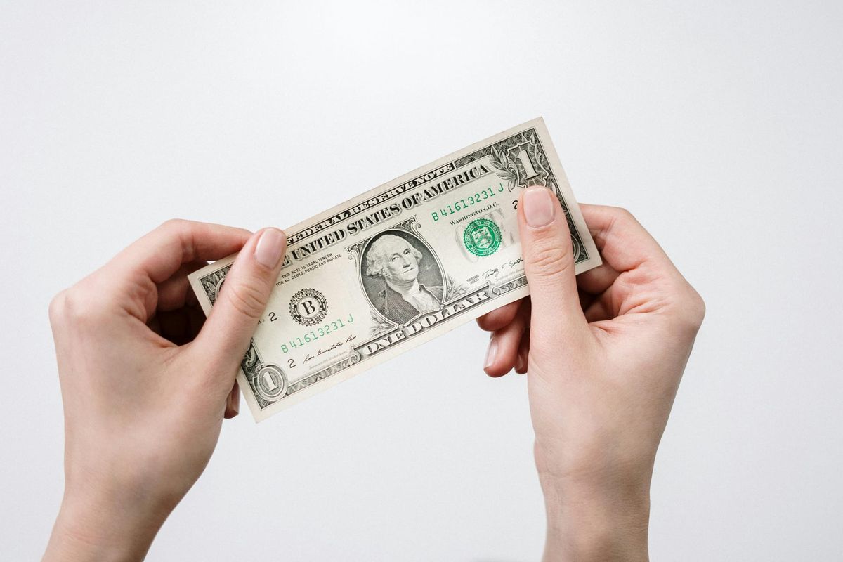 Digital Nomad Tax Mistakes That Cost People Thousands