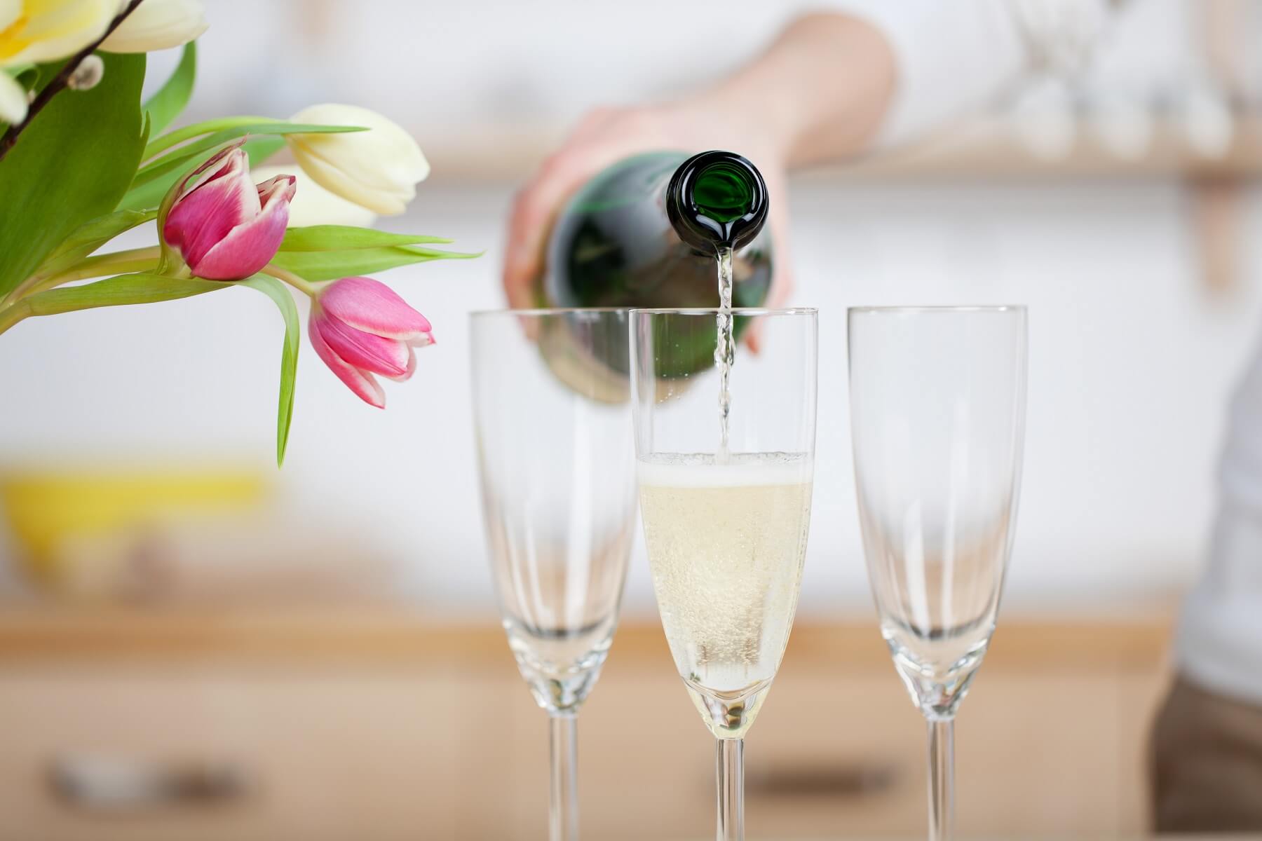 7 Sparkling Wines to Try Instead of Champagne