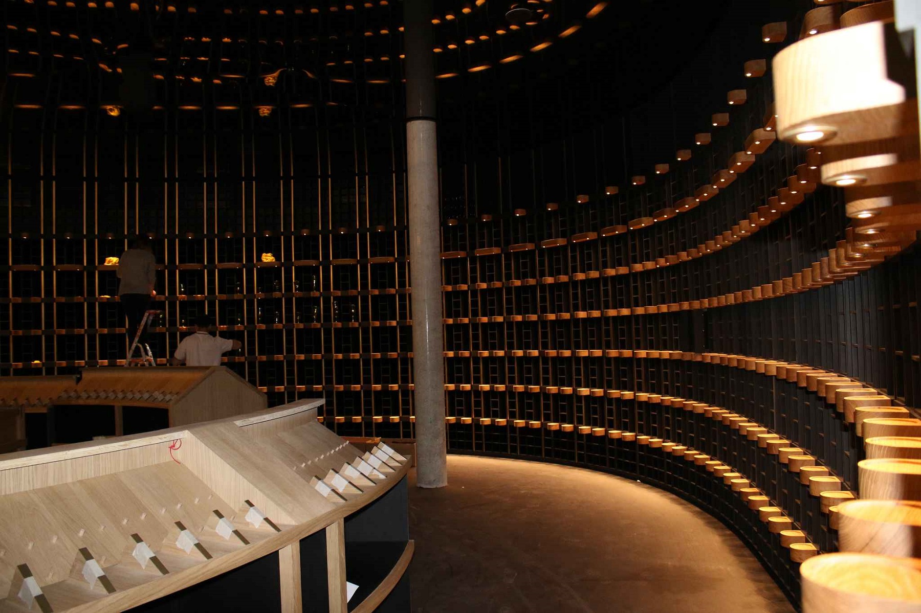 2048x1536-fit_cave-cite-vin-situee-rez-chaussee