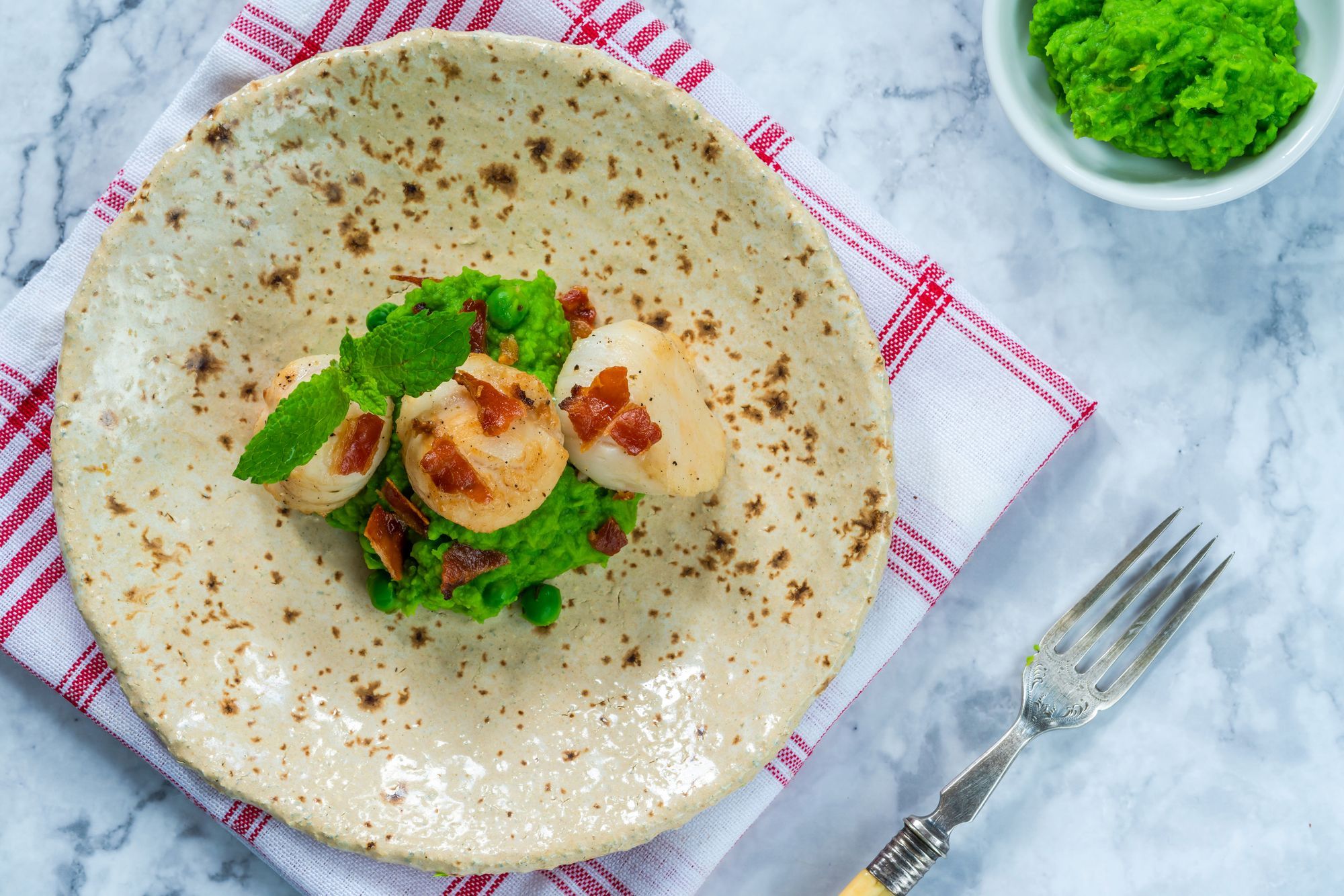 Scallops with Mint Chutney