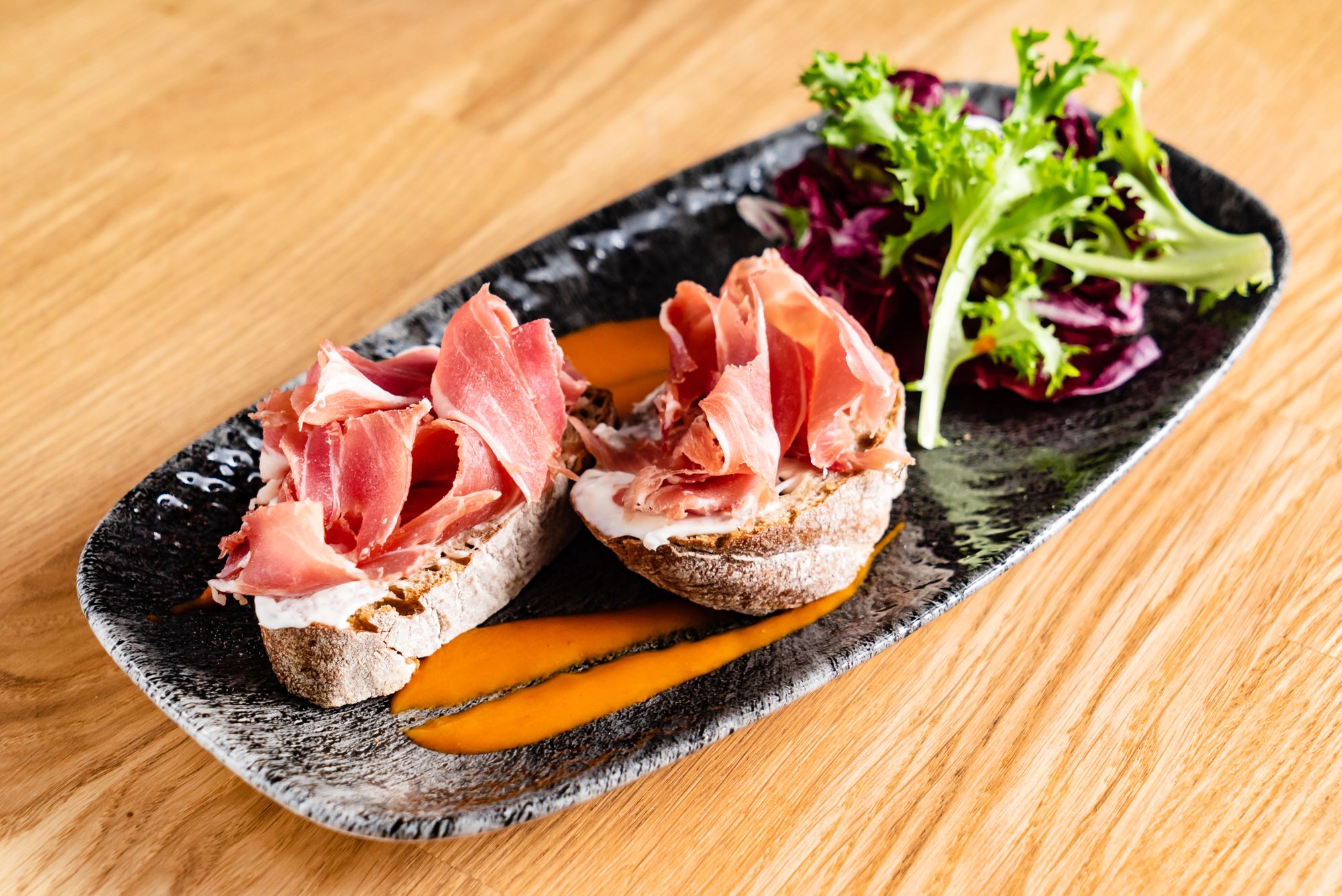 Garlic Toast with Goats’ Cheese