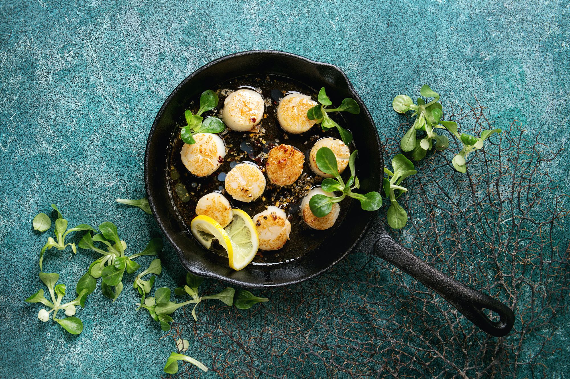 Seared Scallops with Mint Chutney