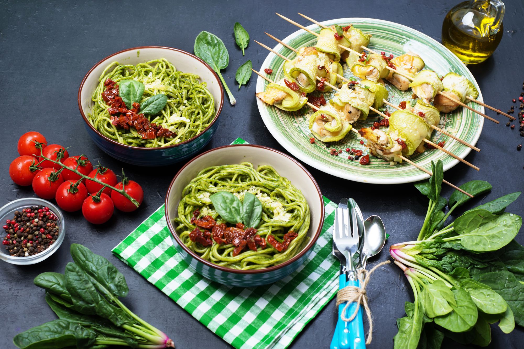 Bacon, Spinach, and Tomato One-Pot Pasta