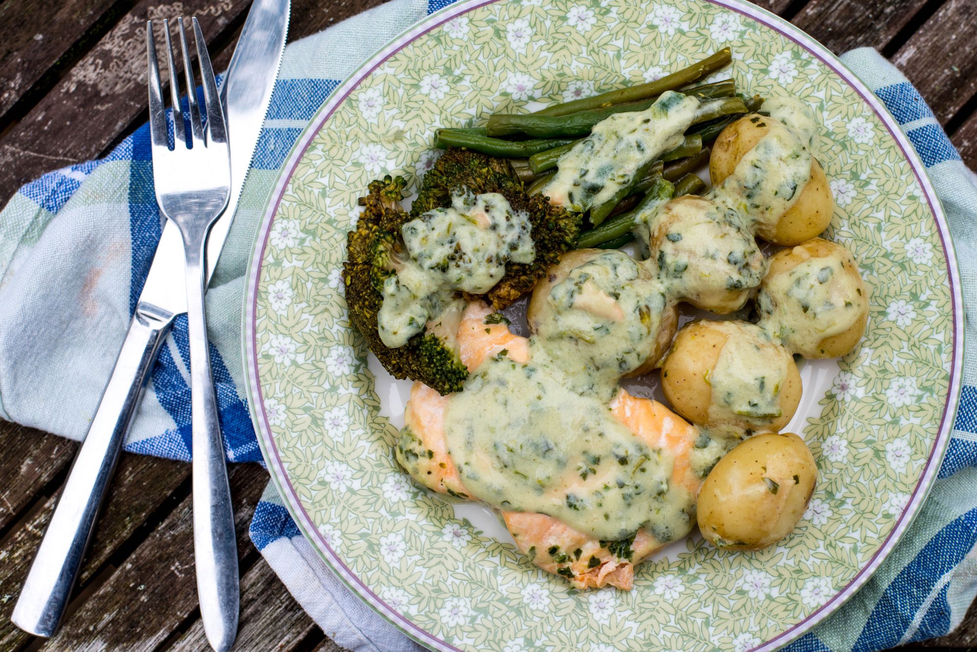 Creamy Poached Salmon with Tarragon