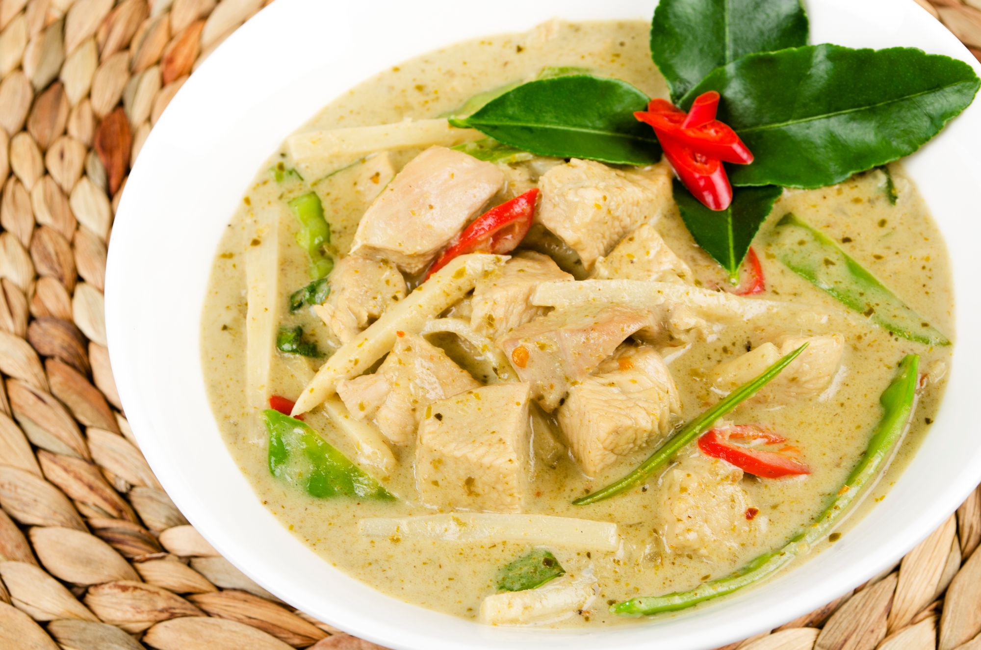 Easy Chicken, Mushroom and Snow Pea Thai Curry