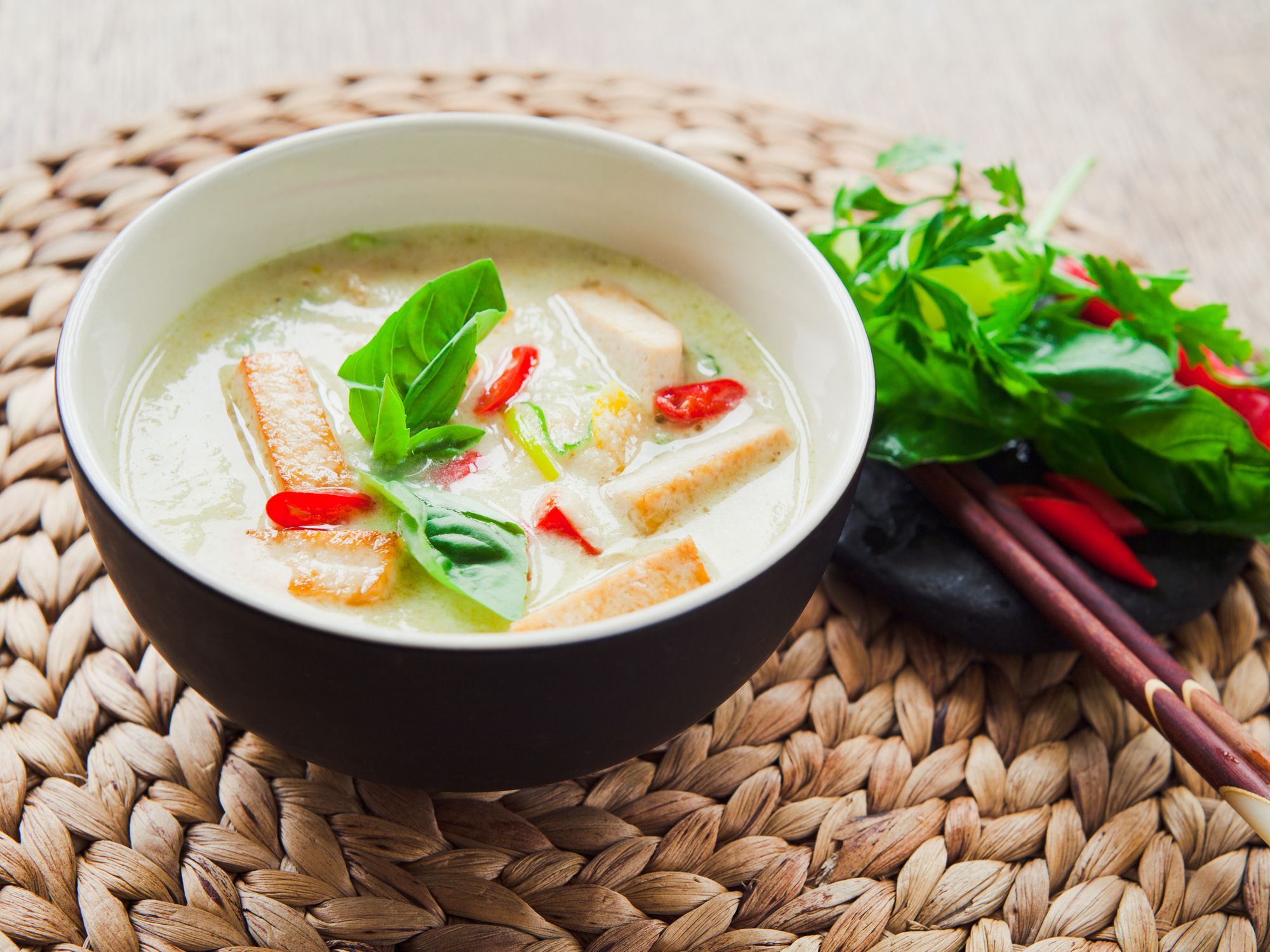 Easy Smoked Tofu Green Curry