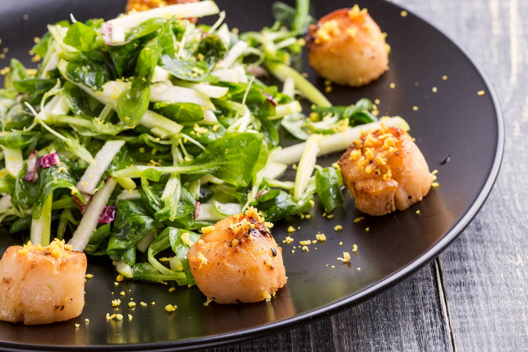 Scallops with Smoky Chickpeas