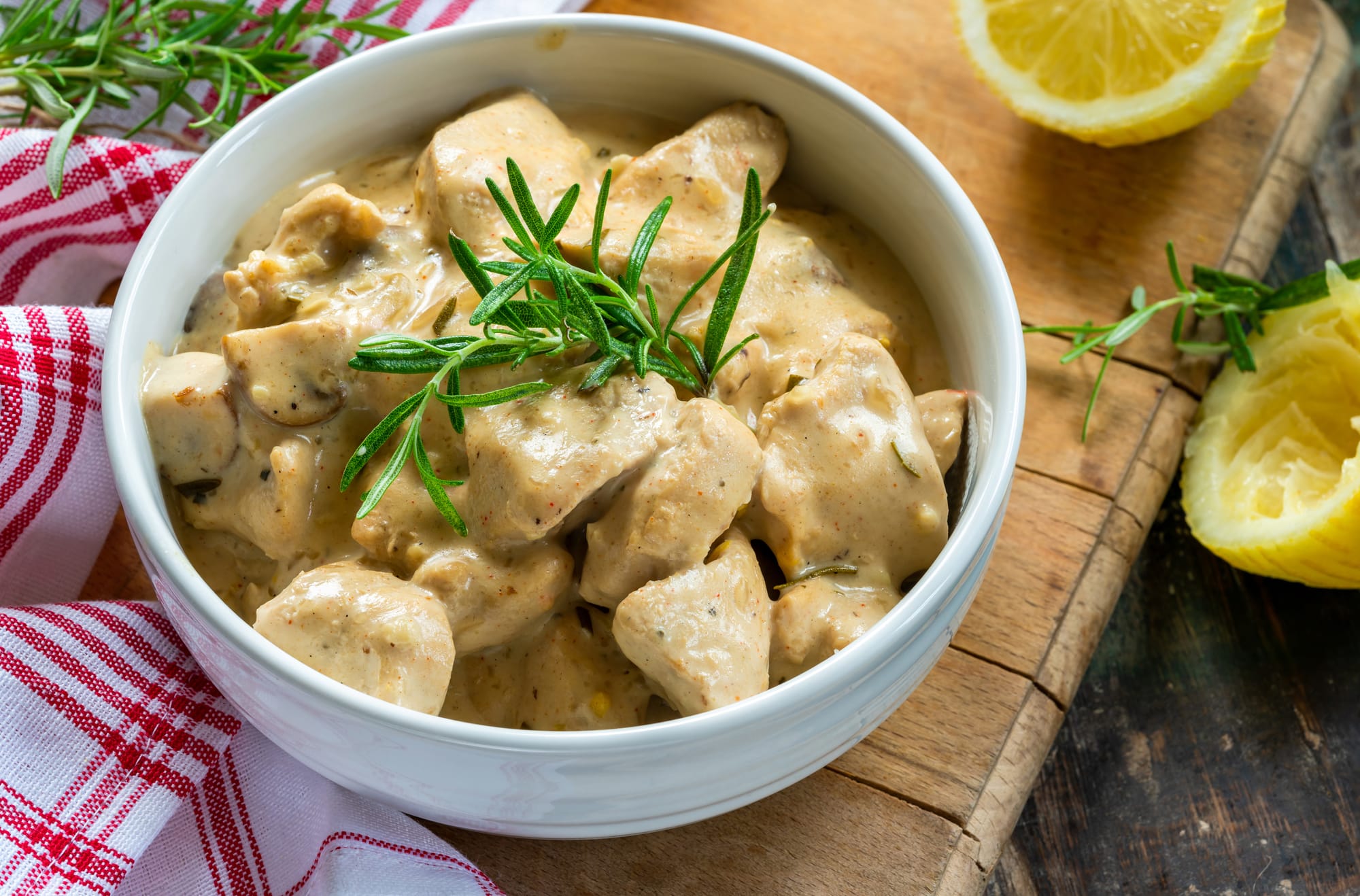 Creamy Chicken in White Wine Sauce