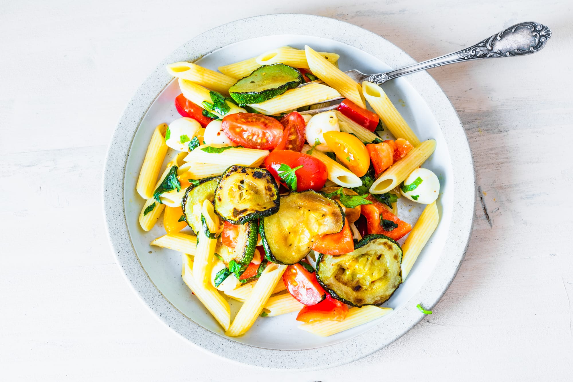 Penne with Mozzarella and Zucchini
