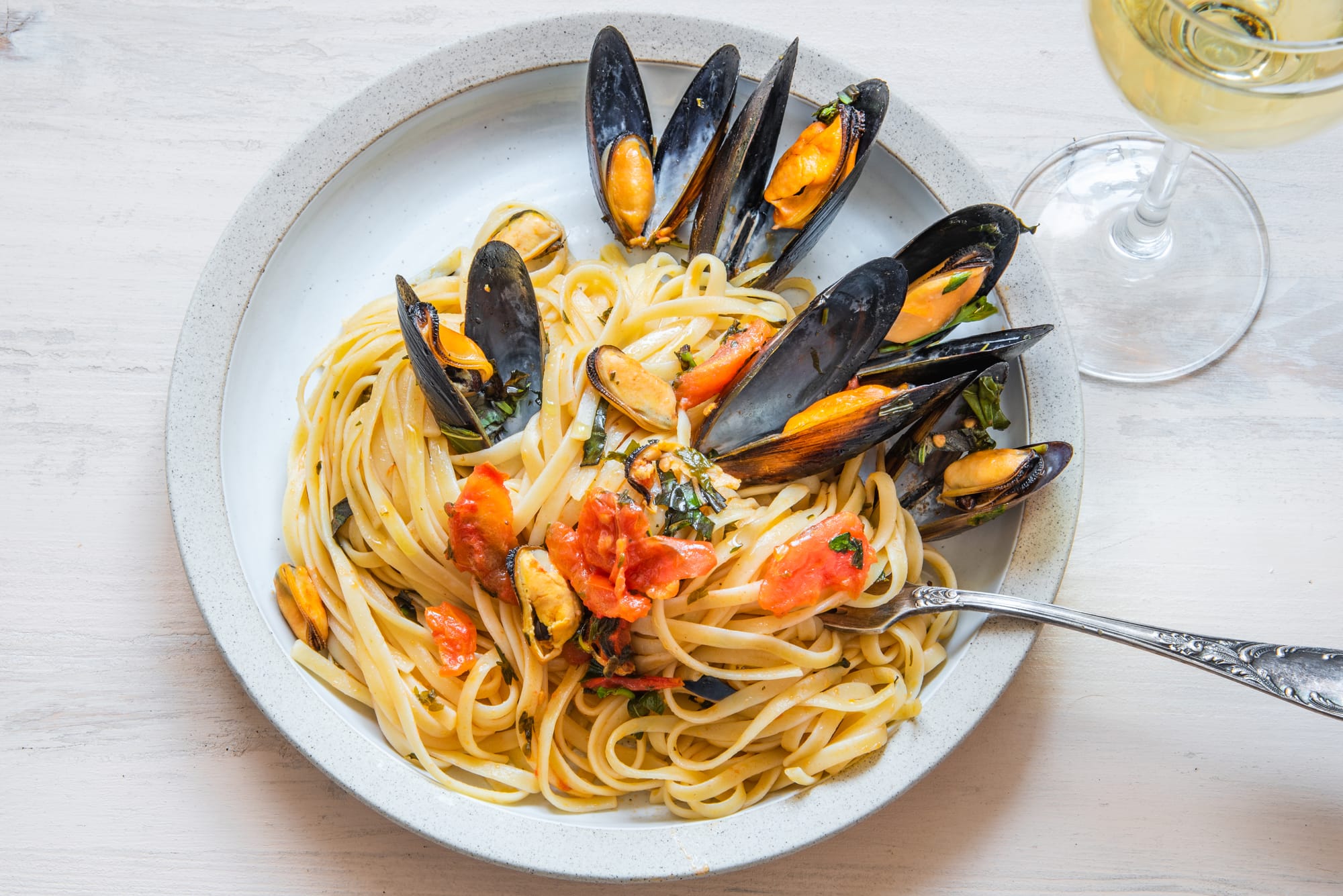 Clam, White Wine and Turmeric Linguine