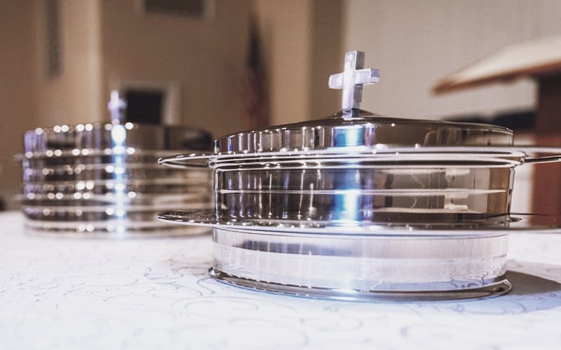 How to Help Include Children's Ministry Volunteers in Worship