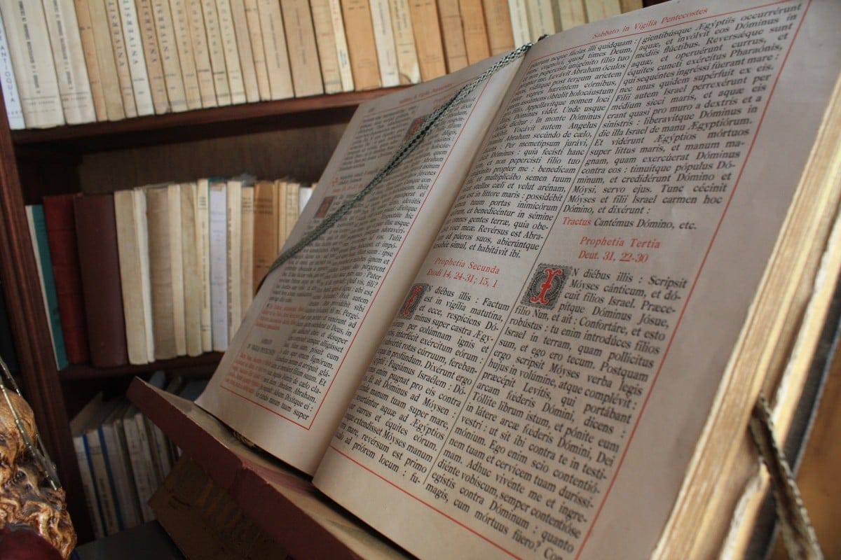 In Praise of Reading Aloud - Mere Orthodoxy | Christianity, Politics, and Culture