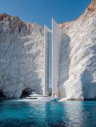☀️ THE GRAVITY DEFIANCE (The Monolithic Cantilever)