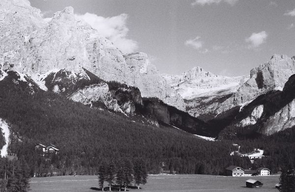 Pictures of Dolomite, a Zemblan Interlude