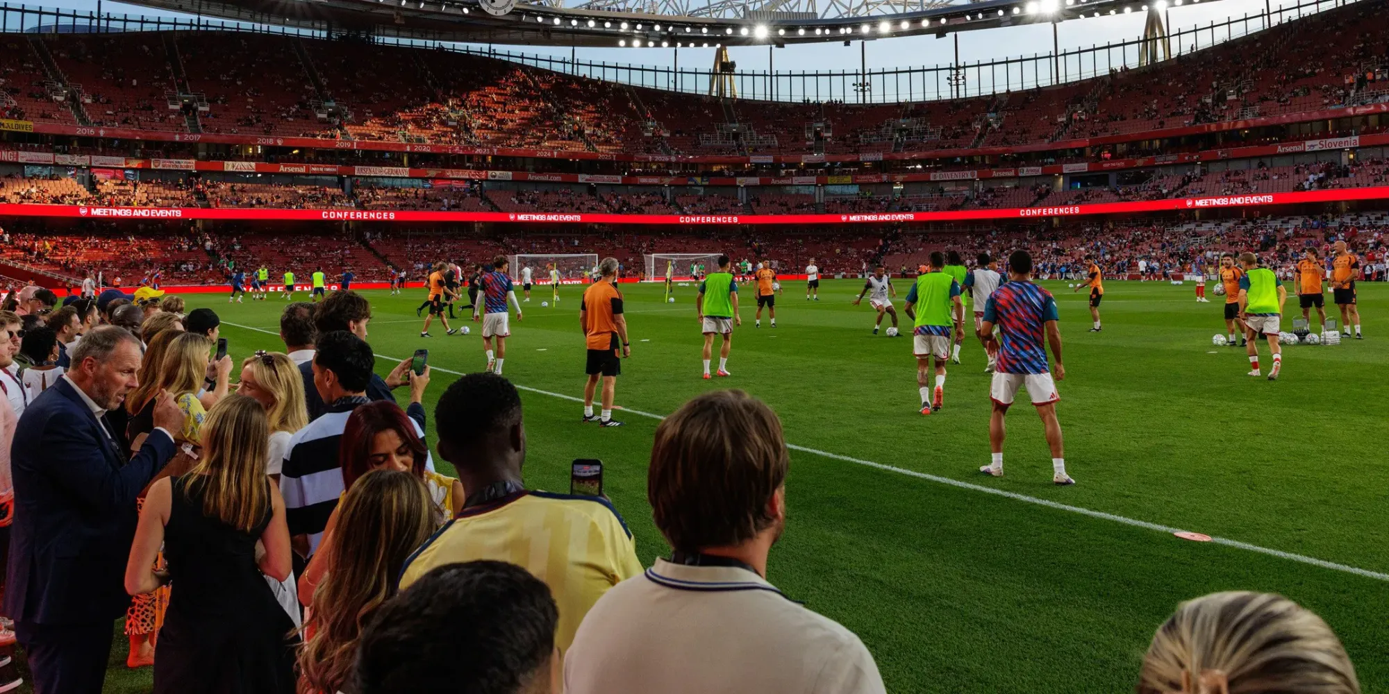Arsenal Adds Bench-Side Seats and Pitch Walk in New Touchline Package