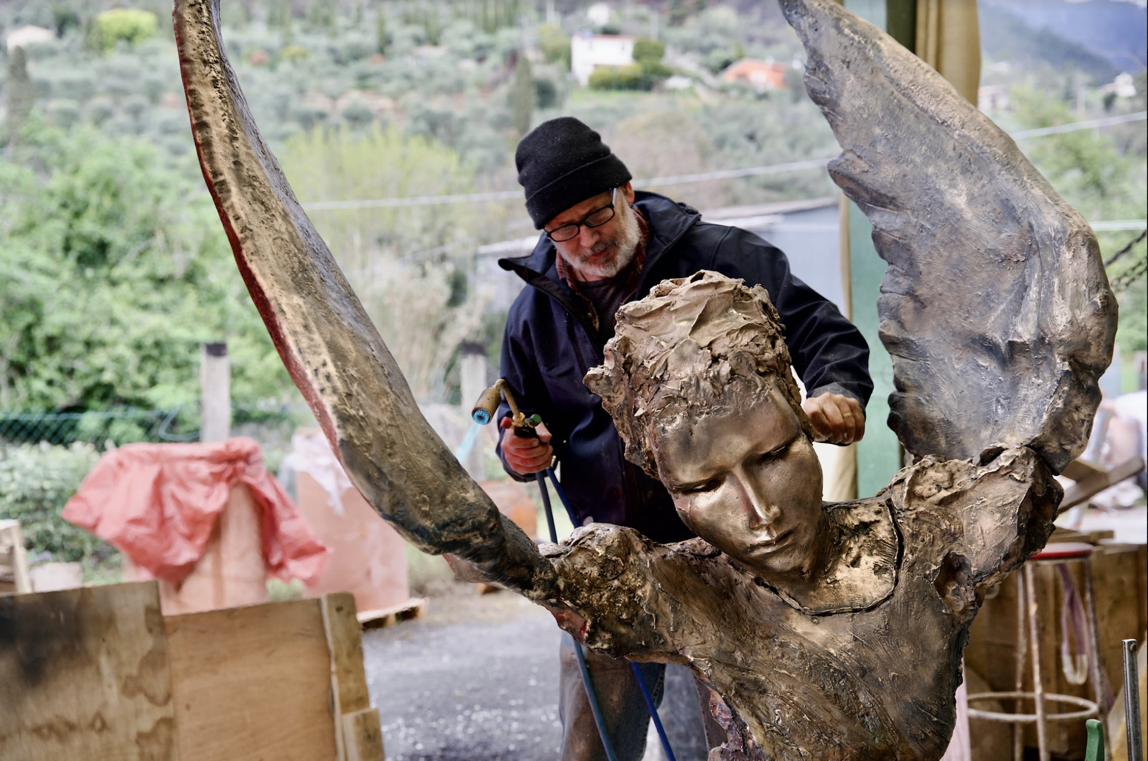 Romolo del Deo during the creative process