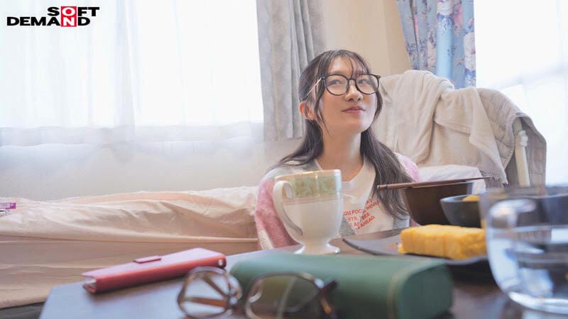 【知良きよか】拥有动漫级身材的地味系女孩，为还贷款勇闯成人圈！
