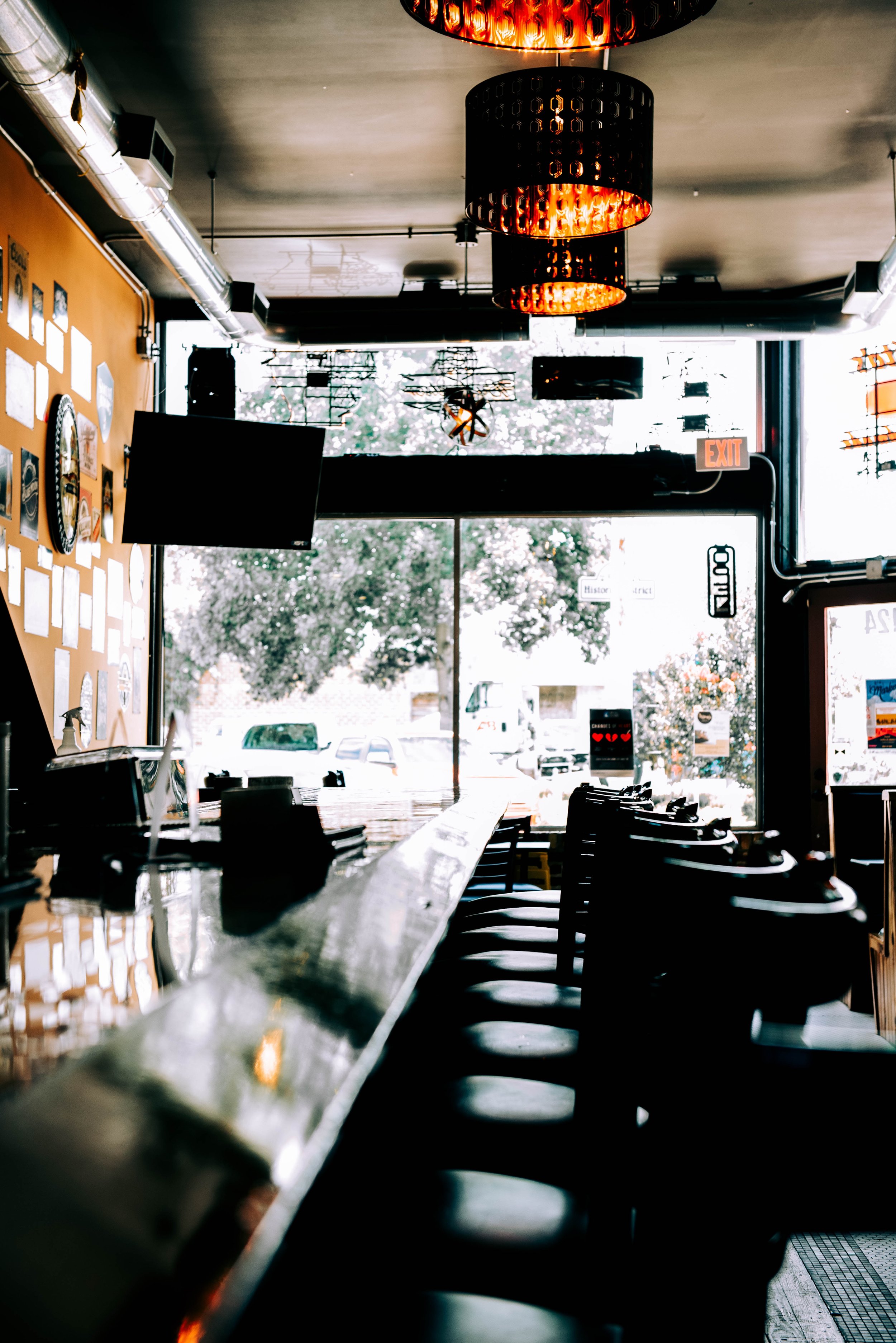   The Rail Pizza  in Rogers, Arkansas - Photo by  Susie Burleson  on  Unsplash  