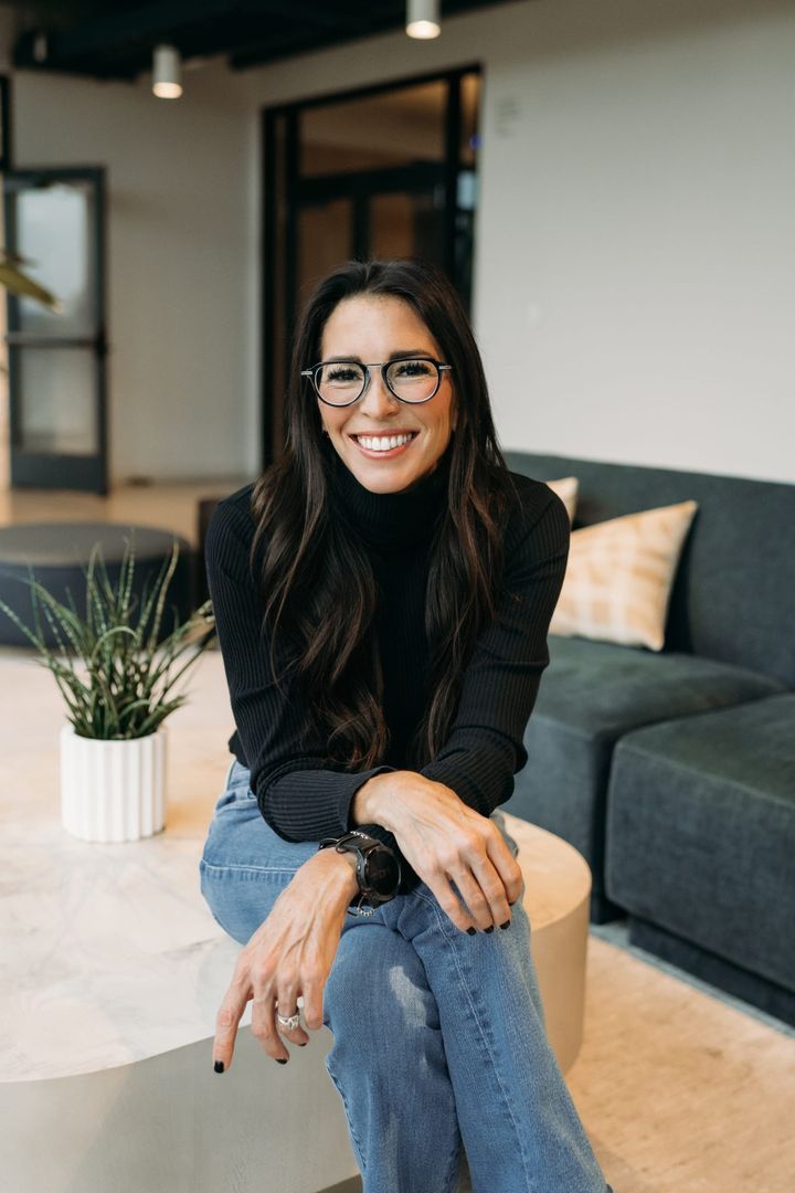 the community builder with Allyson de la Houssaye.