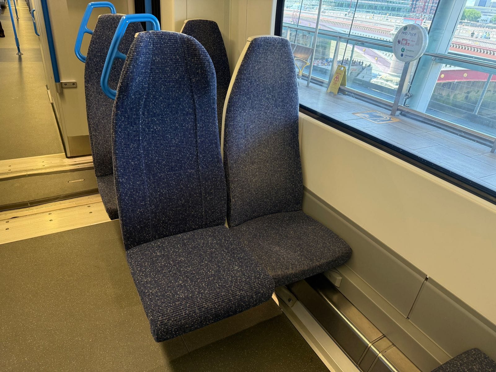 New Thameslink seat next to the old seat on a Class 700 train