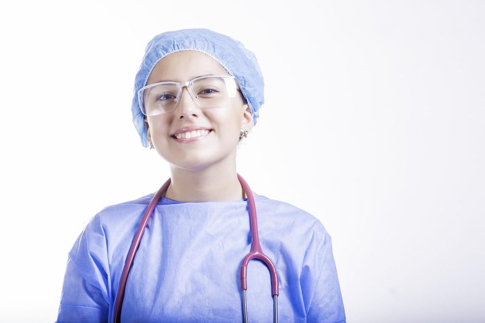 Average Nurse Salary UK 2026: NHS Pay Bands & Private Sector