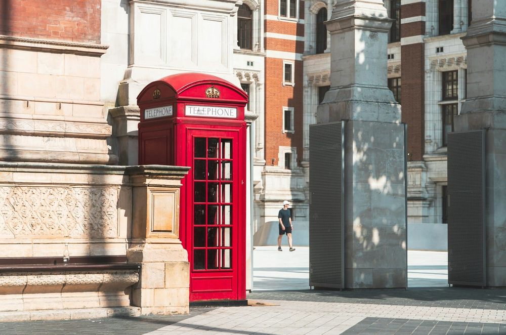 Best Cloud Phone System UK 2026: Top VoIP Providers Compared post image