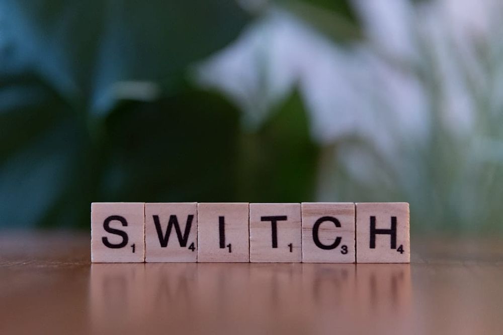 Switching business energy mid-contract UK: when it is allowed, what it costs