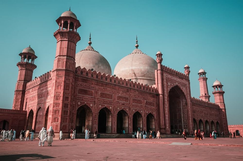 UK Visa from Pakistan 2026: Routes, Fees, Biometric Centres and Processing Times