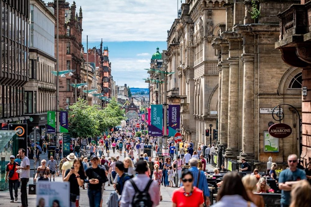 Immigration Solicitors Glasgow 2026: OISC Registered Firms, Fees and How to Choose