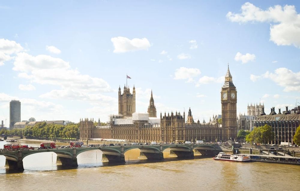 UK Skilled Worker Visa Changes 2026: Salary Thresholds, ILR, ISL