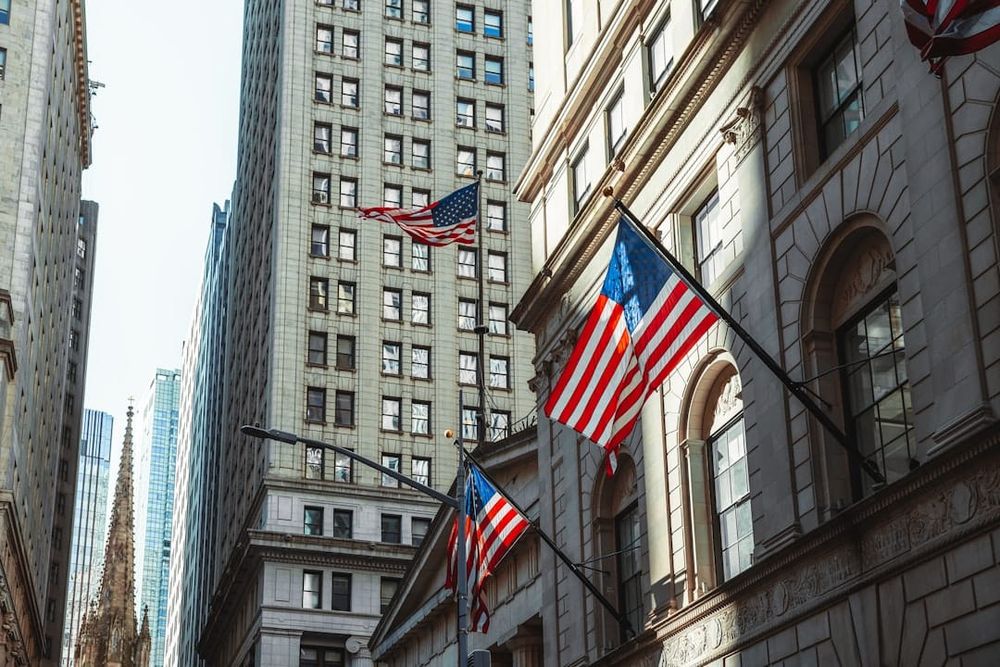 UK Visa Cost From USA 2026: Full Fees, ETA vs Visa, Application Centres