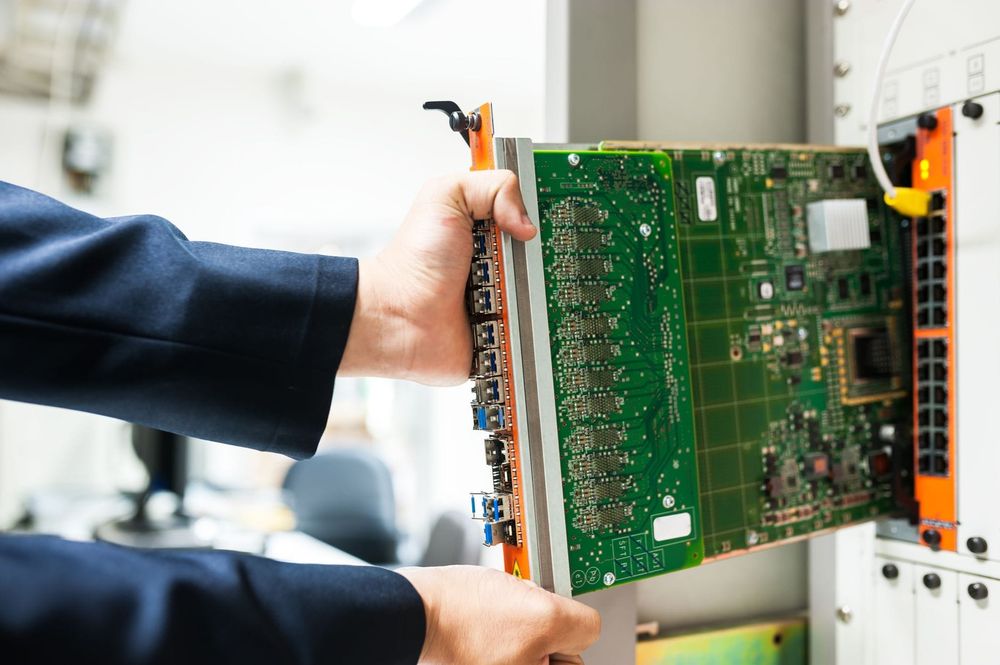 Switching Broadband Within a Fixed-Term Contract: Options and Costs