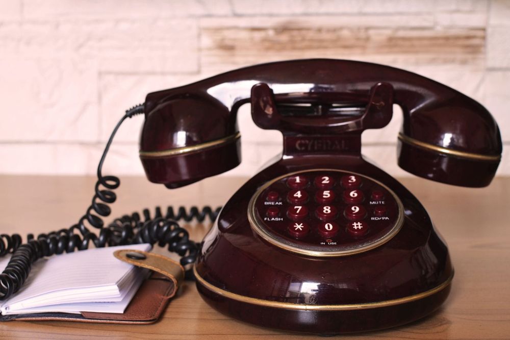 Geographic Phone Numbers (01 and 02): What They Mean