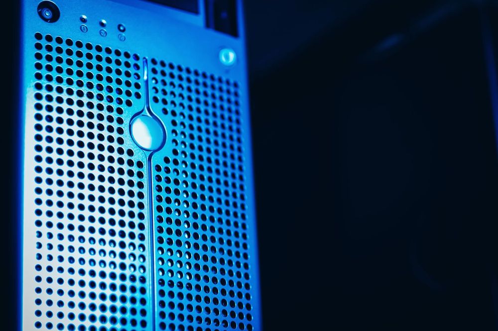 Hosted VoIP vs On-Premise VoIP: What Is the Difference and Which Is Right for a Business?