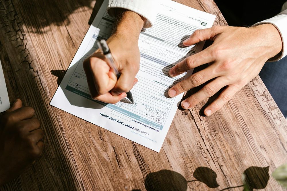 Mobile Broadband Contracts: Fixed Term vs Rolling Monthly