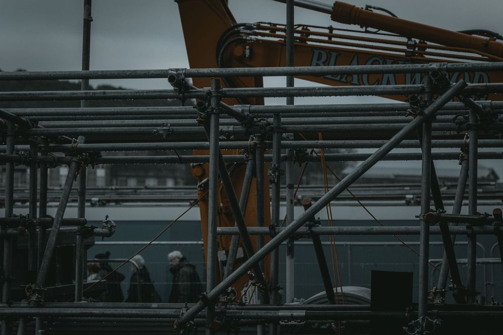 construction site workers building uk