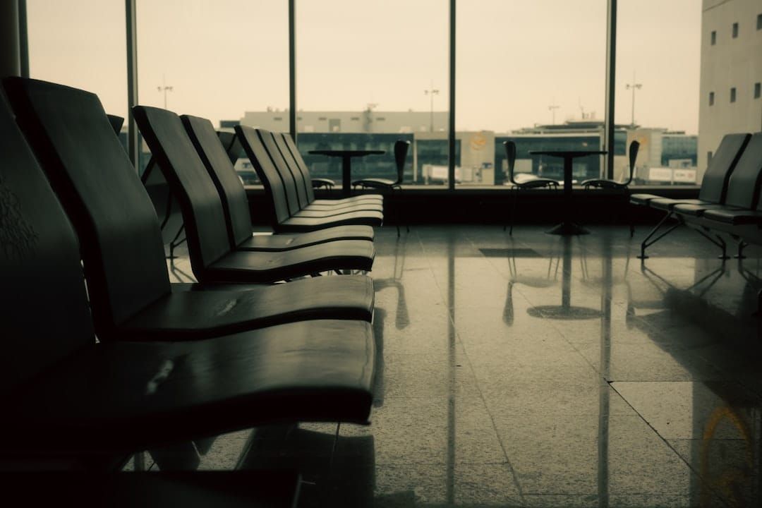 Free Airport Lounge Access UK 2026 -- Best Credit Cards and How to Use Them