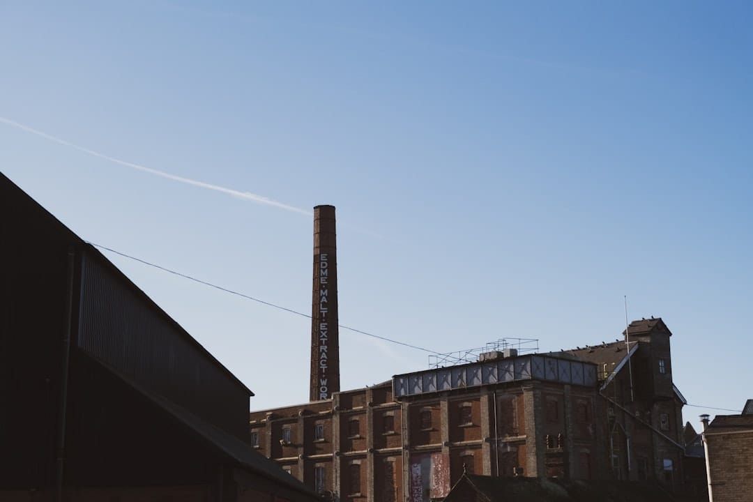HR Software for Manufacturing UK 2026: Shifts, NMW and Union Compliance