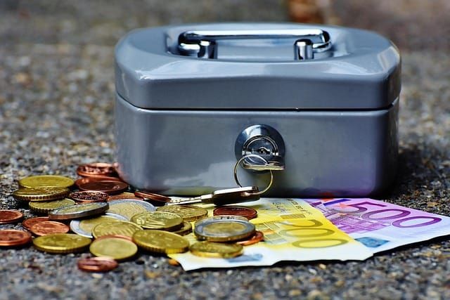 UK Car Finance vs Cash Purchase Compared