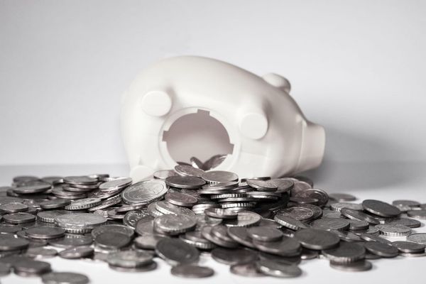 50 Ways to Save Money UK 2026: Energy, Food & Subscriptions