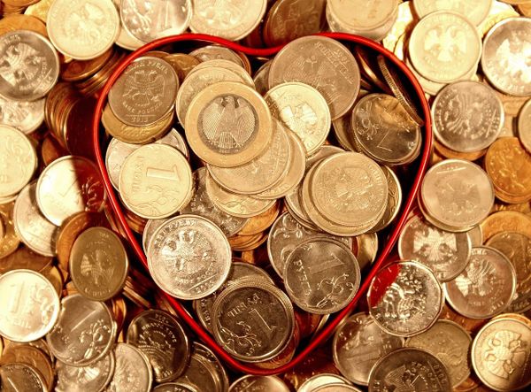 UK Dividend Tax 2026/27: Rates, Allowance & How to Pay Less