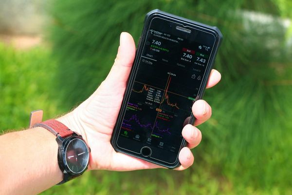 Trading 212 Review 2026: 4.58% Cash ISA, Zero Fees, Is It Safe?
