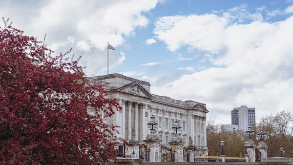 £10,000 Compound Interest UK 2026 — How Much Will It Grow?
