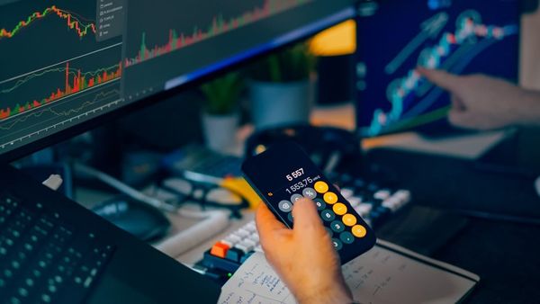 Out-of-Contract Energy Rates UK: How Much They Cost and How to Escape