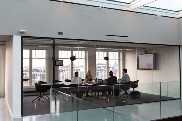 SEO content writing for professional services: the partner-led model