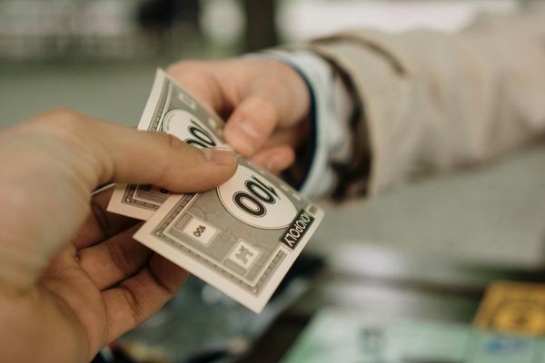 legal fees cost money uk