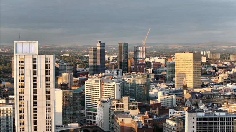 uk city london manchester living costs