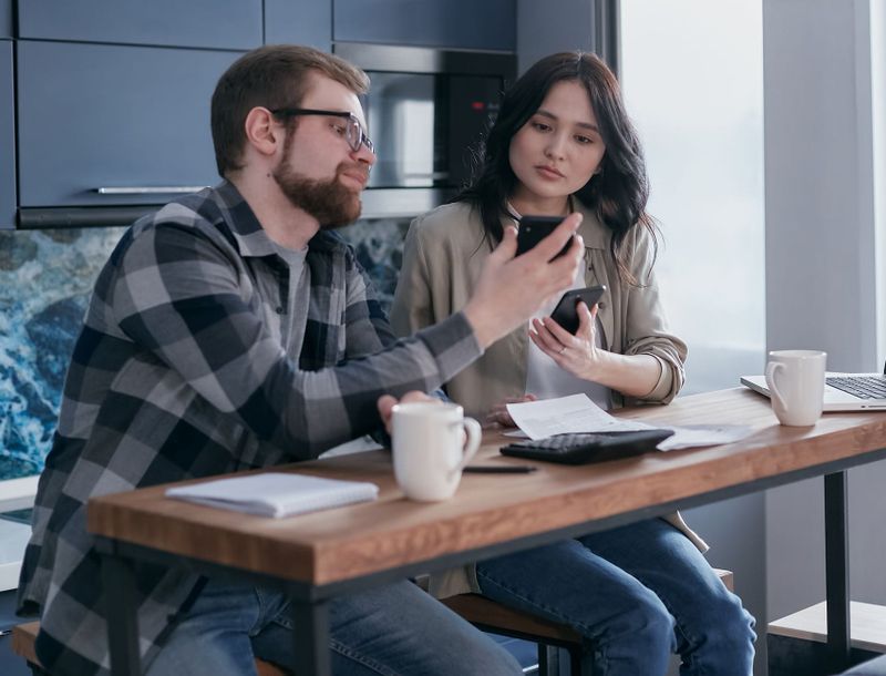 Mobile Contract Debt: What Happens and What Are Your Rights post image
