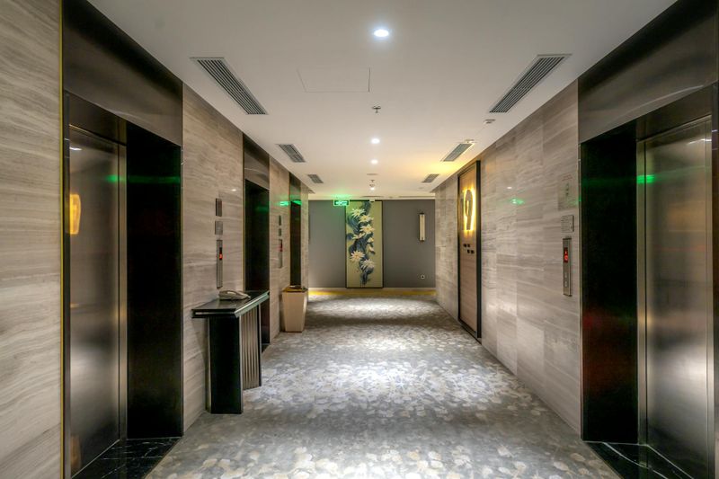 VoIP in Hotels and Hospitality: What the PSTN Switch-Off Means post image