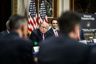 Trump revives an industrial refinery proposal on the Gulf amid rising gas prices